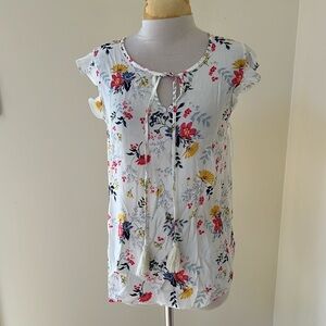 New! Lucky brand medium floral ruffled blouse.